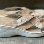 Bzees Disco Beige Strappy Wedge Heels Sandals Stretch Woven Slides Wms 9.5 Silver Photo 2