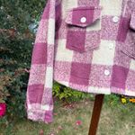 Mable Micah Brushed Fuzzy Textured Pink Plaid Crop Button Down Jacket size Small Photo 9
