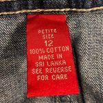 Gloria Vanderbilt  Size 12P Medium Wash Modest Length Button Front Denim Skirt. Photo 2