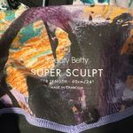 Sweaty Betty  Super Sculpt 7/8 Yoga Leggings Size Medium  Water Color Photo 6