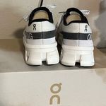 on cloud  On Cloudmonster shoes Photo 1