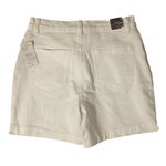 Gloria Vanderbilt Amanda Short Length Classic Rise White Denim Jean Shorts NWT Photo 3