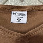 Columbia  v-neck shirt Photo 3