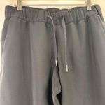 Lululemon Women's Black Keep Moving 23" Crop Loose Fit Trousers Pants Size 8 Photo 1