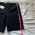 Bermuda Black  short Photo 2