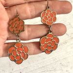 Silver tone orange floral earrings Photo 8