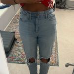 Hollister Ripped  Jeans High-Rise Photo 0