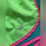 Nike  Tempo Women’s Sz‎ XS Bright Green/Hot Pink Athletic Shorts Photo 5