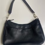 Chic Black Leather Shoulder Bag Photo 2