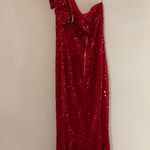 Mermaid Fit Red Formal Gown Size 6 Photo 3