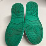 Rocawear ,‎ women’s Athletic Shoes Size 7, white & green, Style #: Henry Lo Photo 4