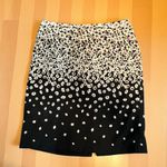 New York & Co. New York Company Skirt. Floral Fade. Lined. Zip. Black & Beige. Size 8 Photo 3