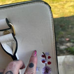 Purse with cardinal embroidery White Photo 2