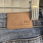 Buckle BKE Stella Slim Fit Low Rise Capri Jeans Women Size 28 Distressed Stretch Photo 5