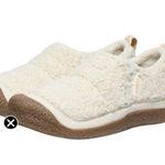 Keen * Howser II Shoe Womens Size 39.5 Slip On Curly Quilted Ivory Casual Comfort Photo 1