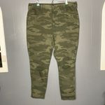 American Eagle NWOT AE Curvy‎ Super Hi-Rise Ripped Camo Jeggings Photo 2