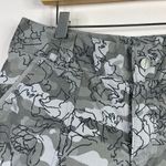 Carhartt Gray Camo Floral El Paso Cotton Cuffed Utility army Shorts womens 6 new Photo 2