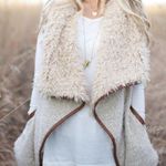 Love Tree OPEN FRONT SHERPA VEST WITH POCKETS Photo 13