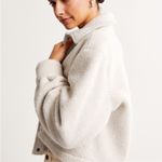 Abercrombie & Fitch  Cropped Sherpa Boucle Teddy Jacket Photo 2