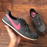 Nike Athletic Shoes Sneakers Gray Pink Photo 3