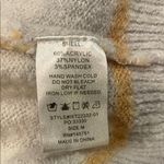 Pink Lily Multicolor Striped V-Neck Sweater size M Photo 2