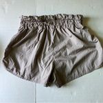 Yogalicious Radiant commuter Woven Smocked high waist running shorts large Photo 4