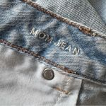 American Eagle  AE Mom Jeans in Light Wash Size 16 Photo 13