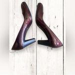 Calvin Klein Renni Snakeskin Burgundy Pump Heels Almond Round Toe Size 7.5 Photo 2