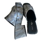 Katy Perry The Busy Bee Slide Women's Black and Gray Platform Shoes Size 8.5M Photo 2