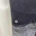 Lululemon Womens Seamlessly Street Crop Hombre Black Grey Size Small Active Yoga Photo 5