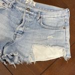 We The Free Light Wash distressed Frayed Jean Shorts size 28 Photo 2