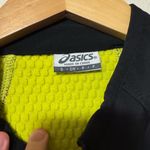 ASICS Women's Black Ski Jacket with Yellow Highlights Photo 1