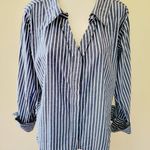 Luxe Apothetique  striped button down size medium Photo 0