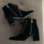 Isaac Mizrahi NWOT Black with Flower Design Velour Style Heeled Booties Size 9 Photo 4