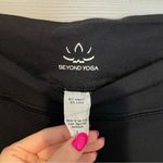 Beyond Yoga  Black Crop Athletic Pants Sz Large Split Hem Photo 5