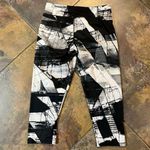 Adidas Climalite Black White Print Capri Leggings Small Photo 6