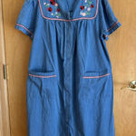 VTG womens sz L Patio House coat Robe Embroidered Floral Ladybug grandma blue Size L Photo 0