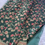 Green Sari with Red Flower Designs Photo 2