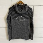 Saucony  Gray Seamless Dash Hoodie The Colorado Running Company. Size XSm… Photo 2