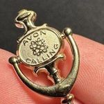 Tiny Avon Calling Door Knocker Brooch Pin Gold Tone Photo 0