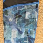 Lululemon On Pace Crop in Sun Dazed Multi Blue, size 6 Photo 4