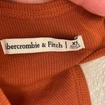 Abercrombie & Fitch  NWT Women's Orange Sleeveless‎ Top Size XS Photo 2