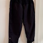 Lululemon Dance Studio Mid-Rise Cropped Pant Lightweight Swift Fabric Size 2 Photo 0