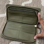 Michael Kors  wallet Photo 2