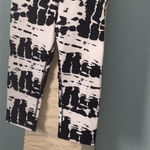 Alo Yoga  cropped leggings size medium  Photo 0