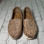 Toms  Women's Metallic Tan and Copper Gold Leaf Pattern slip on Flats size 5.5 Photo 2