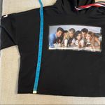 Friends Cropped Hoodie Black Photo 11