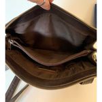 Valerie Stevens  leather crossbody bag in brown. Photo 3