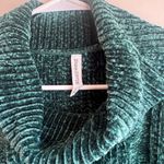 Zenana Outfitters Cozy Green Turtleneck Sweater Large Photo 3