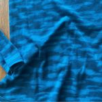 Under Armour Lightweight Camo Long Sleeve size M Photo 1